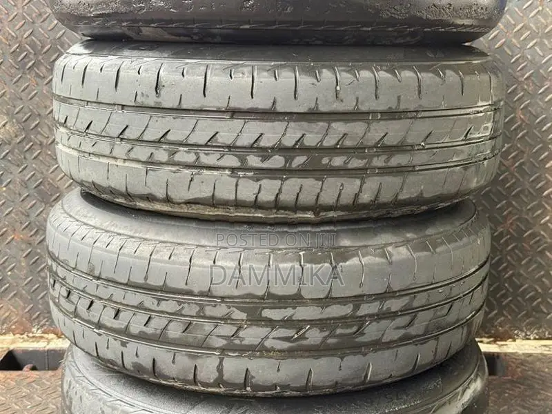 Toyota Aqua 175/65 R15 Alloy Wheel Set