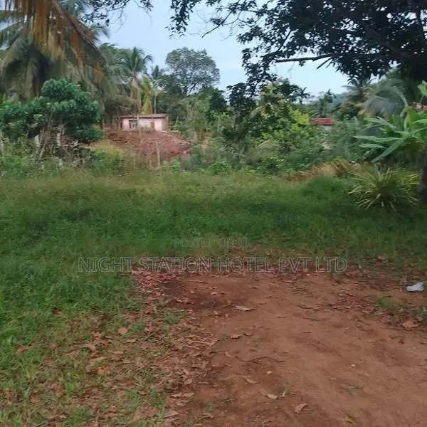 Running Hotel with 40P Land for Sale – Ratnapura/Panadura Main Road