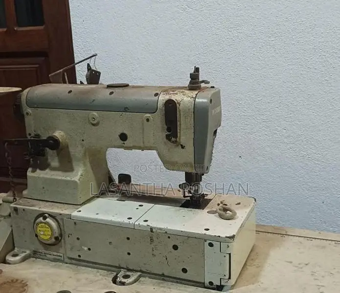 රෙදි මහන මැශින්