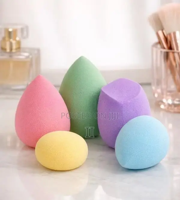 Makeup Sponge Blender – Soft Beauty for Foundation & Concealer
