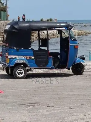 Bajaj RE 2004