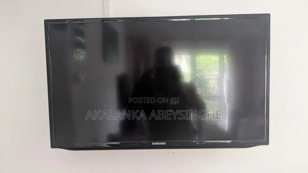 32 Inch Samsung TV