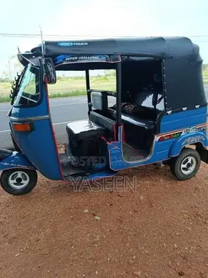 Bajaj RE 2004
