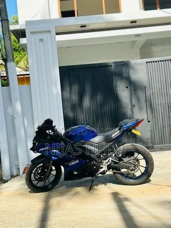 Yamaha R15 2016