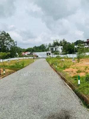 Residential plots for sale in Athurugiriya City