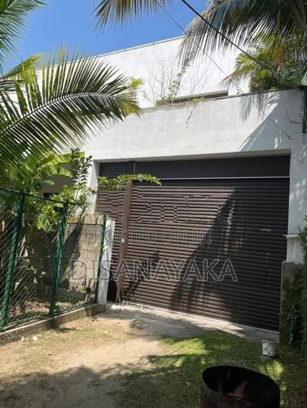 Super New Two Storey House for Sale Nugegoda Ds40901