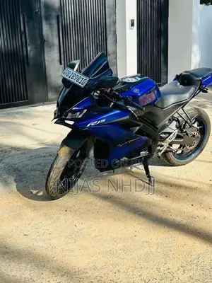 Yamaha R15 2016