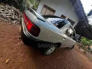 Mazda Familia 1990