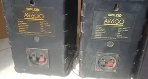 bookshelf speakers