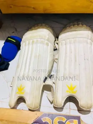 Mids Cricket Pads