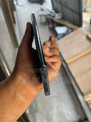 Samsung Galaxy S22 Ultra (Used)