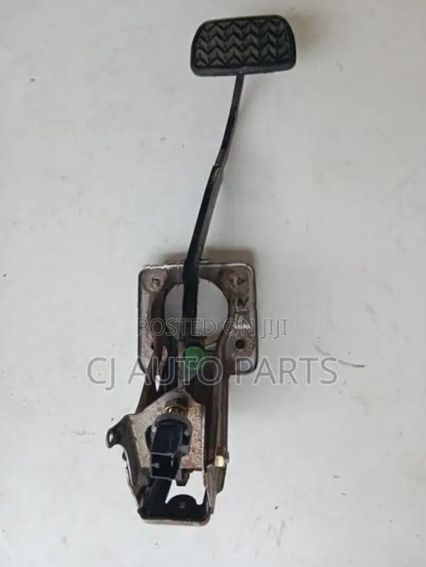 Toyota Platz Brake Padel