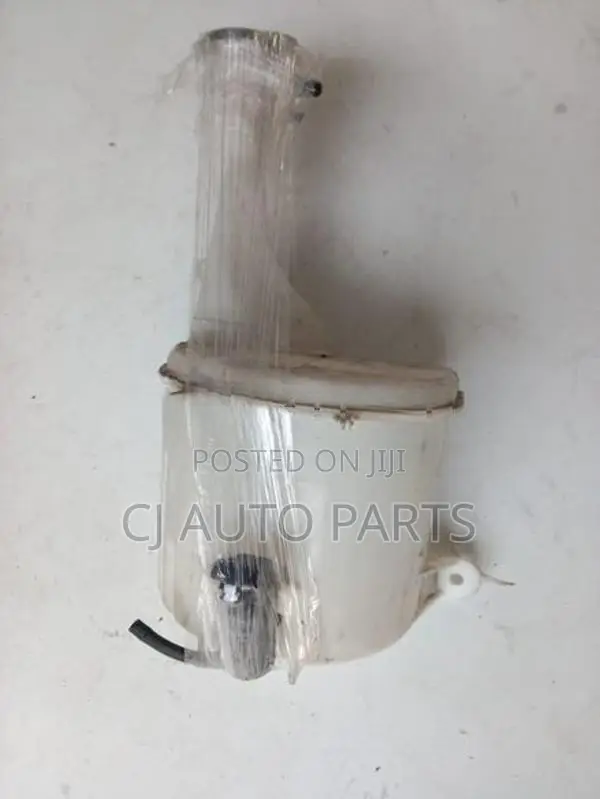 Toyota Platz Wiper Washer Tank