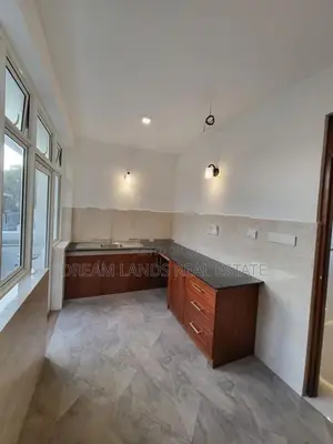 2nd floor for rent batharamulla