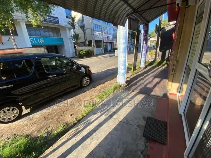 Commercial Building 5.5P for Sale Ambalangoda