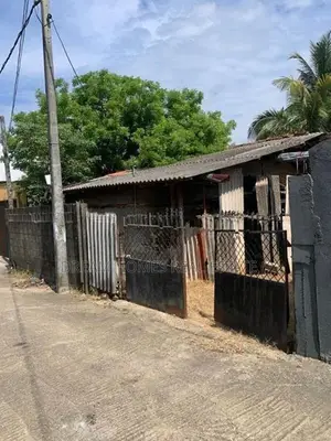 Valuable Land with Unfinished Building for Sale in Homagama
