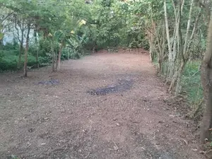 Kadawathin Padinchiyata Idamak