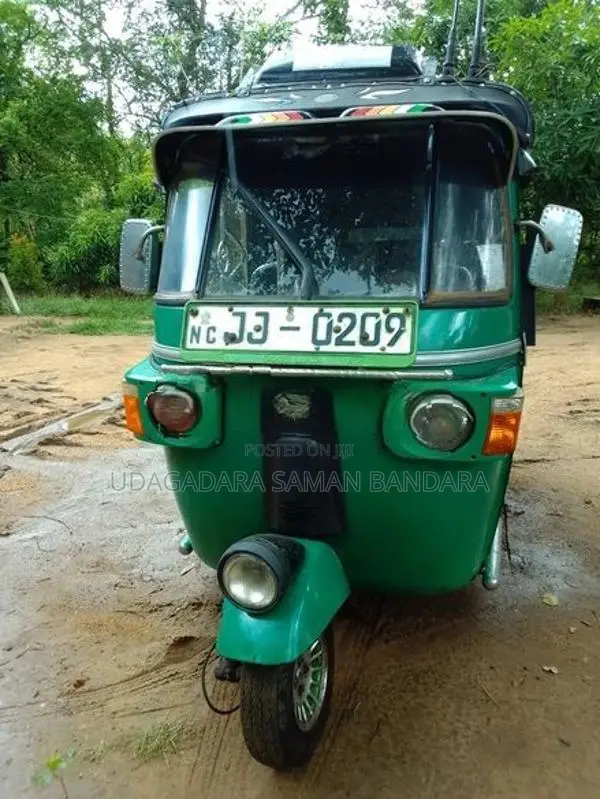 Bajaj RE 2004