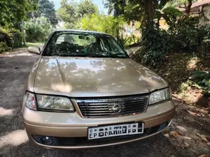 Nissan Sunny Super Salon 2001
