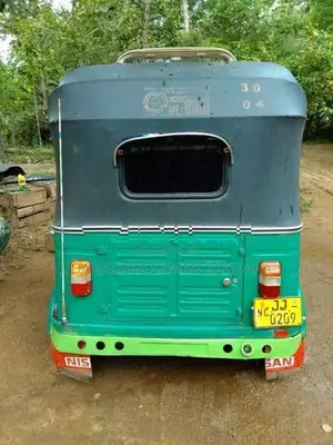 Bajaj RE 2004