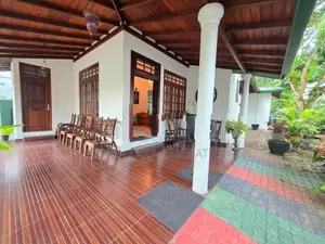 පර්චස් 16.8 ක අලංකාර නිවස විකිනීමට - මත්තෙගොඩ