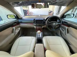 Toyota Premio 2002