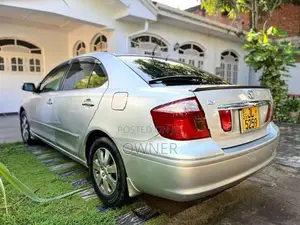 Toyota Premio 2002