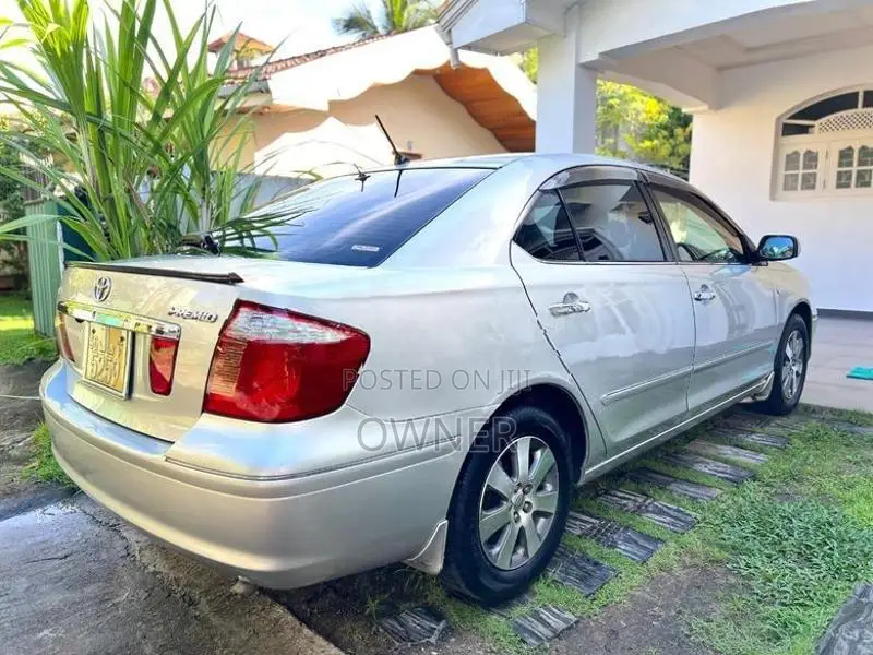 Toyota Premio 2002