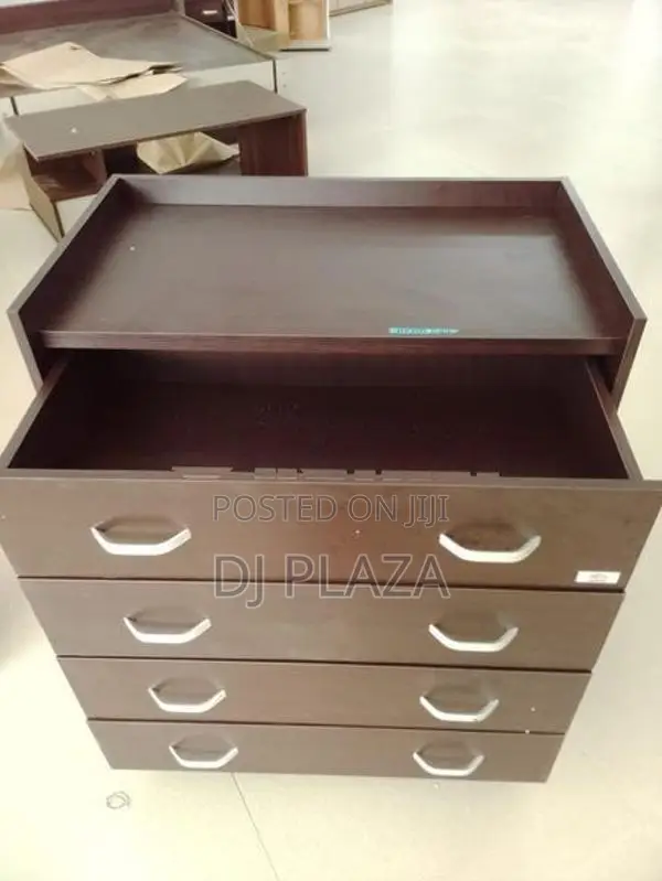 Chest of Drawer 4D