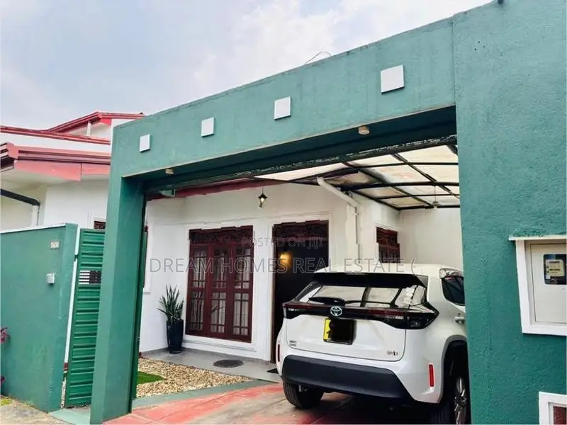 /Arangala 3BR House (215 Lakhs) – Near Highway