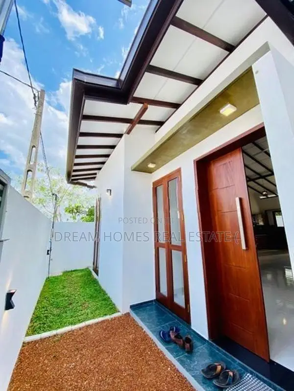 Brand New House for Sale Athurugiriya