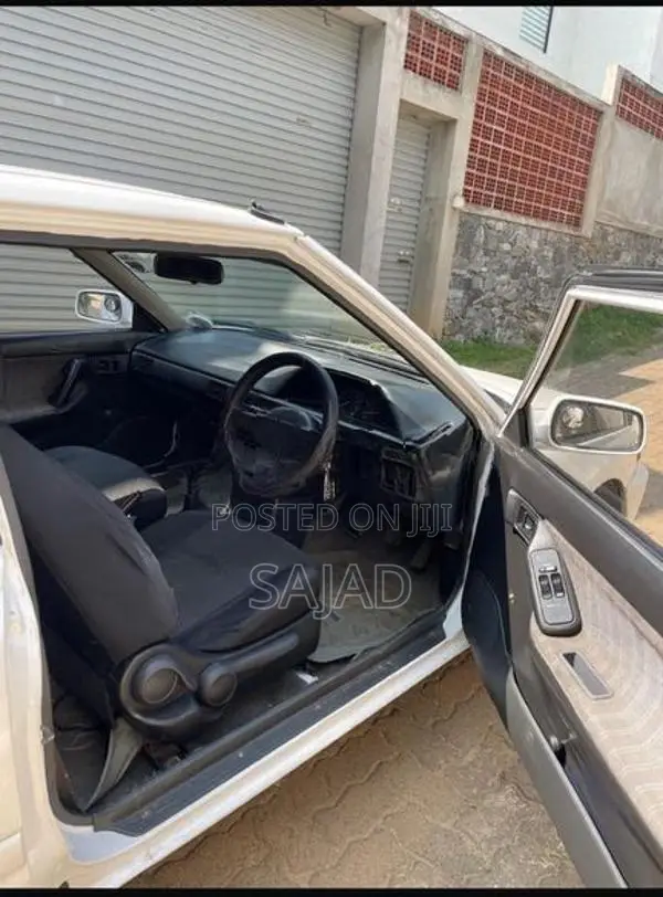Mazda Familia BG3S 1992