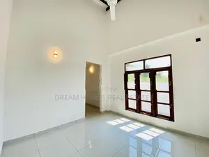 අතුරුගිරියෙන් රූෆ්ටොප් සහිත අගනා තනි මහල් නිවසක් විකිණීමට