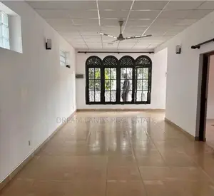 Upper floor for rent mount laviniya