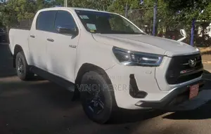 Toyota Hilux GR Sport japan 2023
