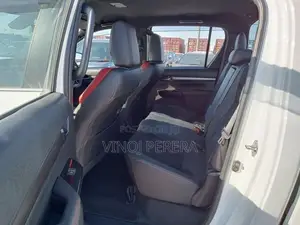 Toyota Hilux GR Sport japan 2023