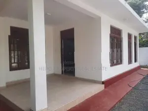 House for Rent in Katana