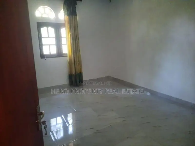 House for Rent in Katana