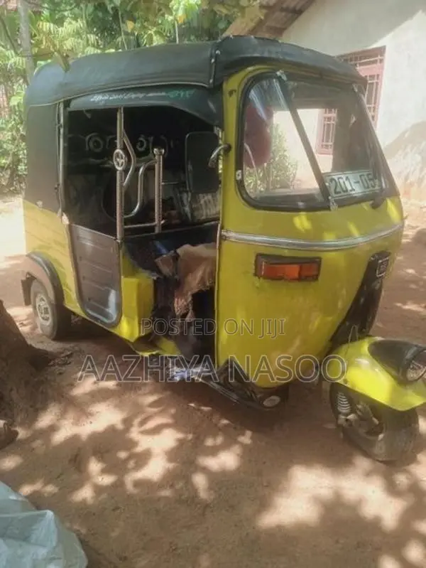Bajaj RE 1995