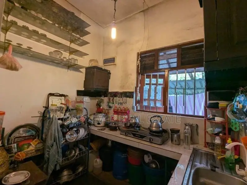 ‎ප්‍රදේශයේ වටිනා මිලට ‎අංග සම්පූර්ණ නිවස හංවැල්ල