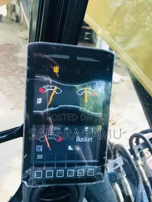 CAT 323D3 - Excavator
