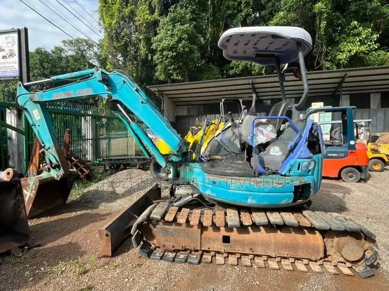 EXCAVATOR KOMATSU PC40