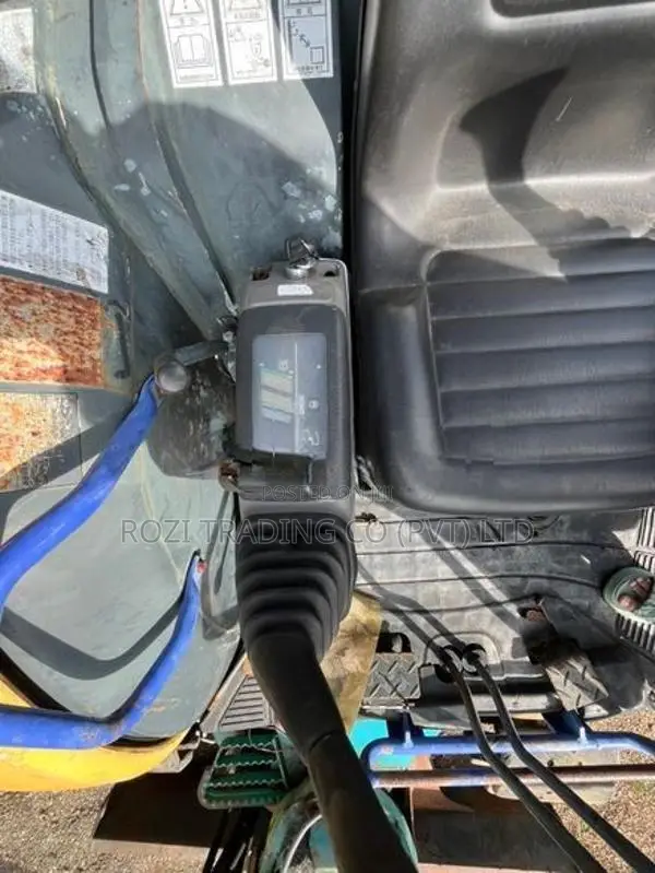 EXCAVATOR KOMATSU PC40
