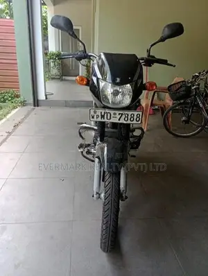 Bajaj CT100 2011