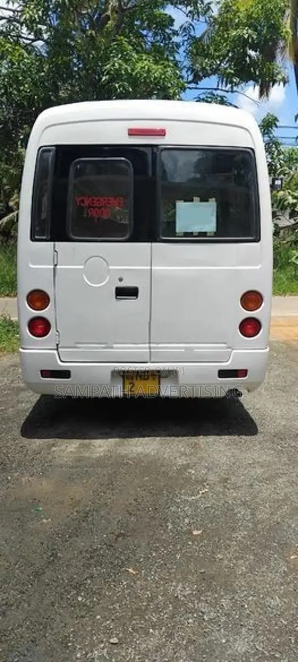 Mitsubishi Rosa 2013