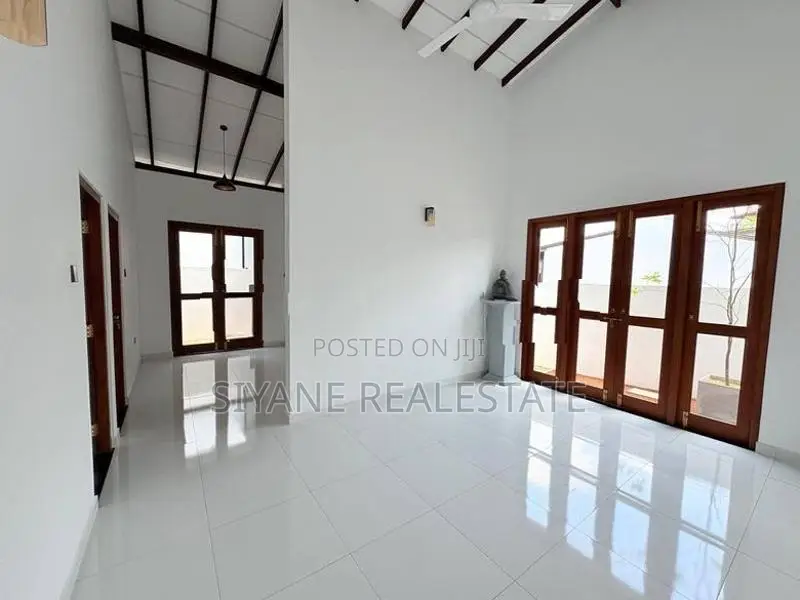 Beautiful Box Type Brand New Single Storey House for Sale Athurugiriya