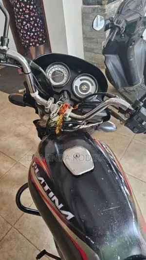 Bajaj Platina 100 ES 2015