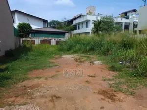 9.74 Perches Land for Sale in Boralesgamuwa Lake Road