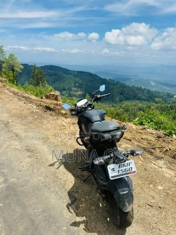 Bajaj Pulsar N160 2025