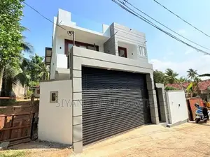 Beautiful Luxury Living House for Sale Athurugiriya